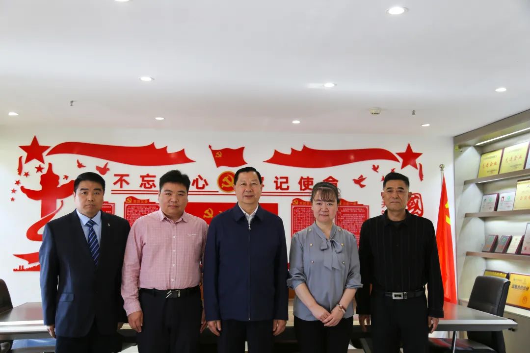 王中奇中国装饰协会,中国建筑业协会王中奇