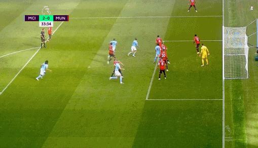 足球的魅力和残酷性莫过于此,足球的魅力暴力对抗