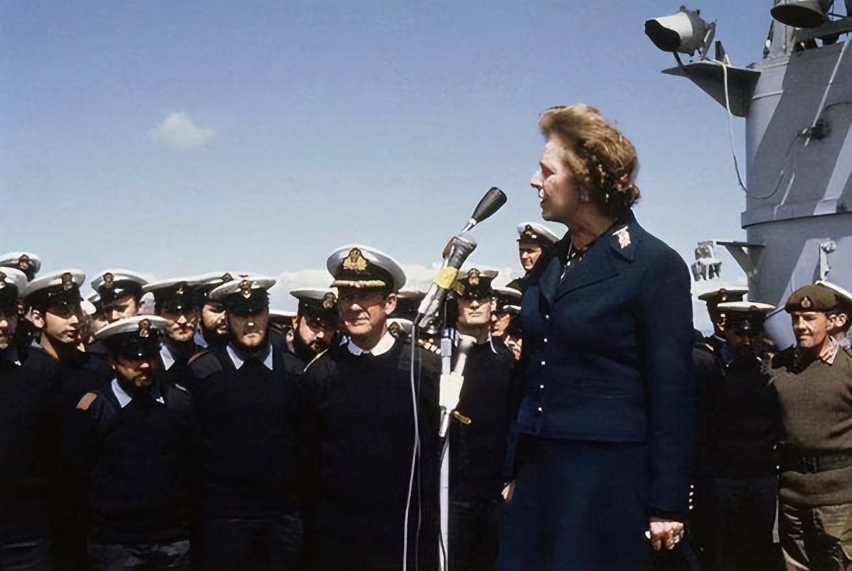 英国军官不解:为啥把香港还给中国?2000年英上将一句话道出真相