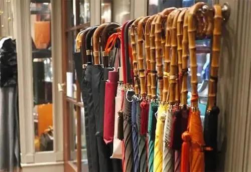 犹太人卖雨伞是什么说法,如果有一天你没钱了记得告诉我