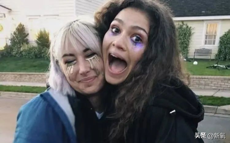 被全网嘲的时候也不退圈，是知道自己拿了爽文剧本会逆风翻盘吗？