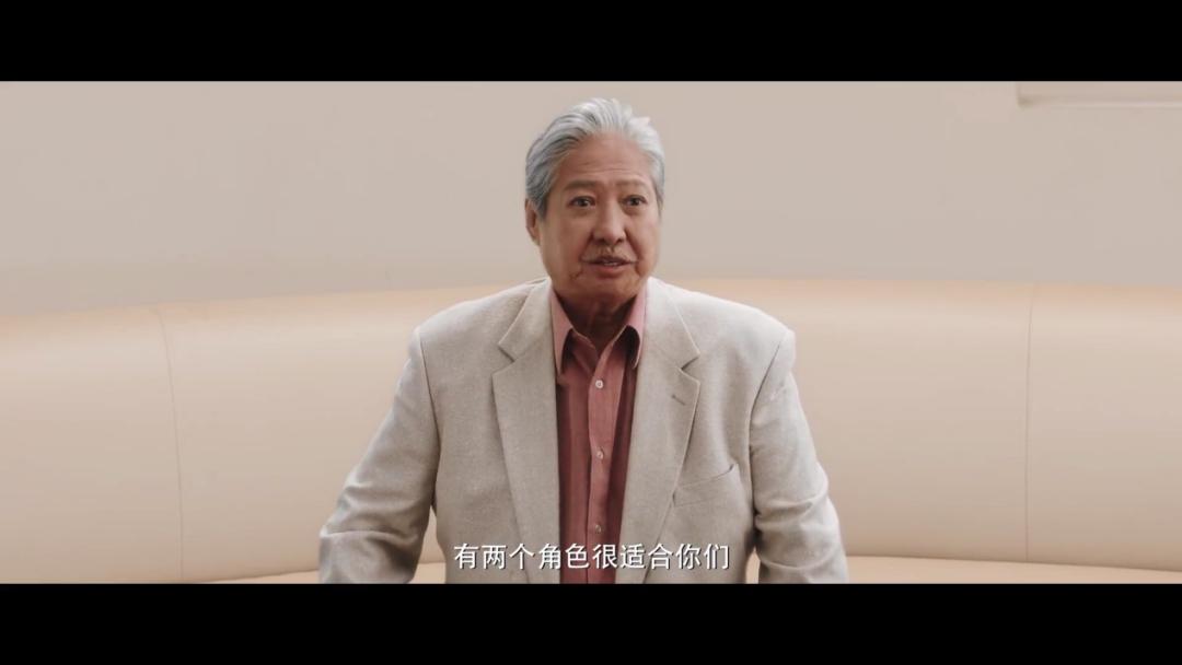 大长腿晶女郎+“过气”动作明星，这组合想不烂都难