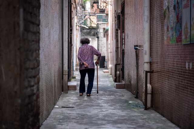 如何学会好好爱自己是终身的话题,怎么做到自爱又爱人呢