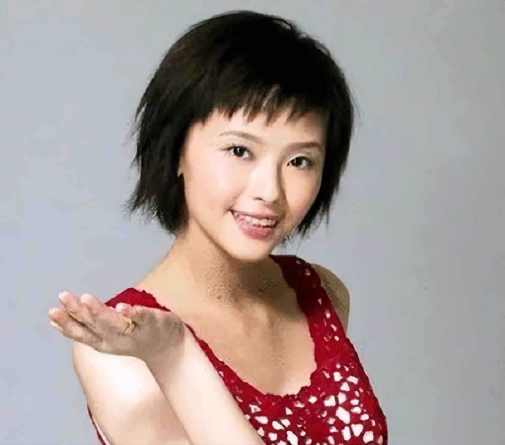 从纯情女星到吸毒、自杀、当小三，萧淑慎是如何被“毁”的？