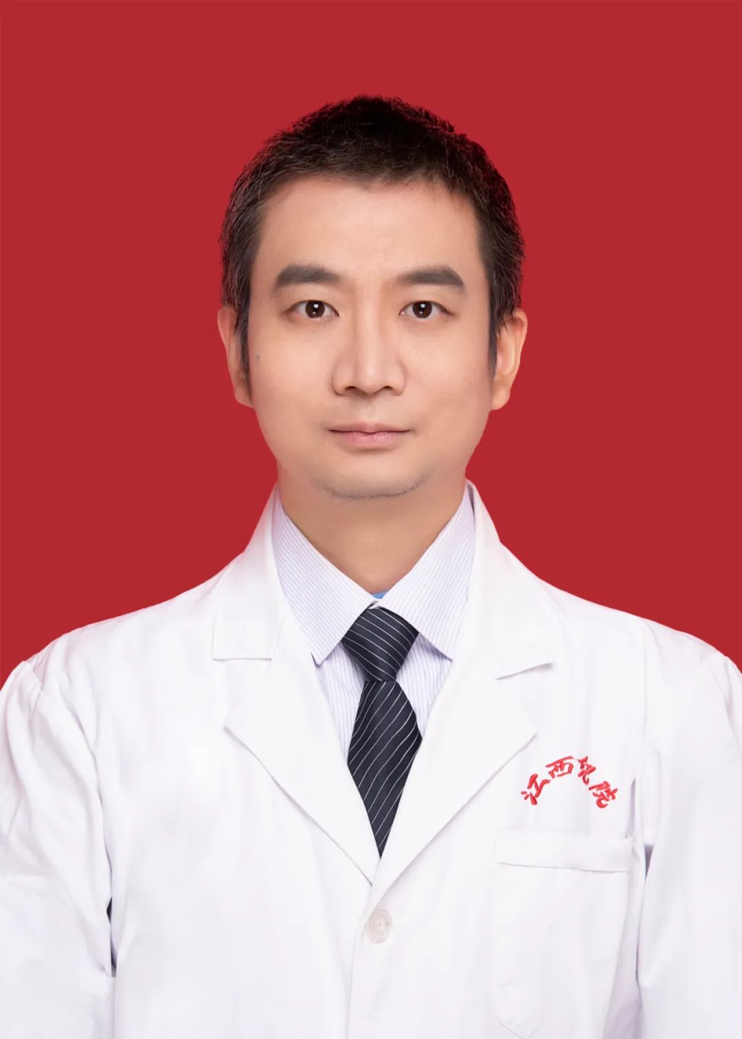 胸小会得乳腺纤维瘤吗,乳房大小跟乳腺纤维瘤有关系吗