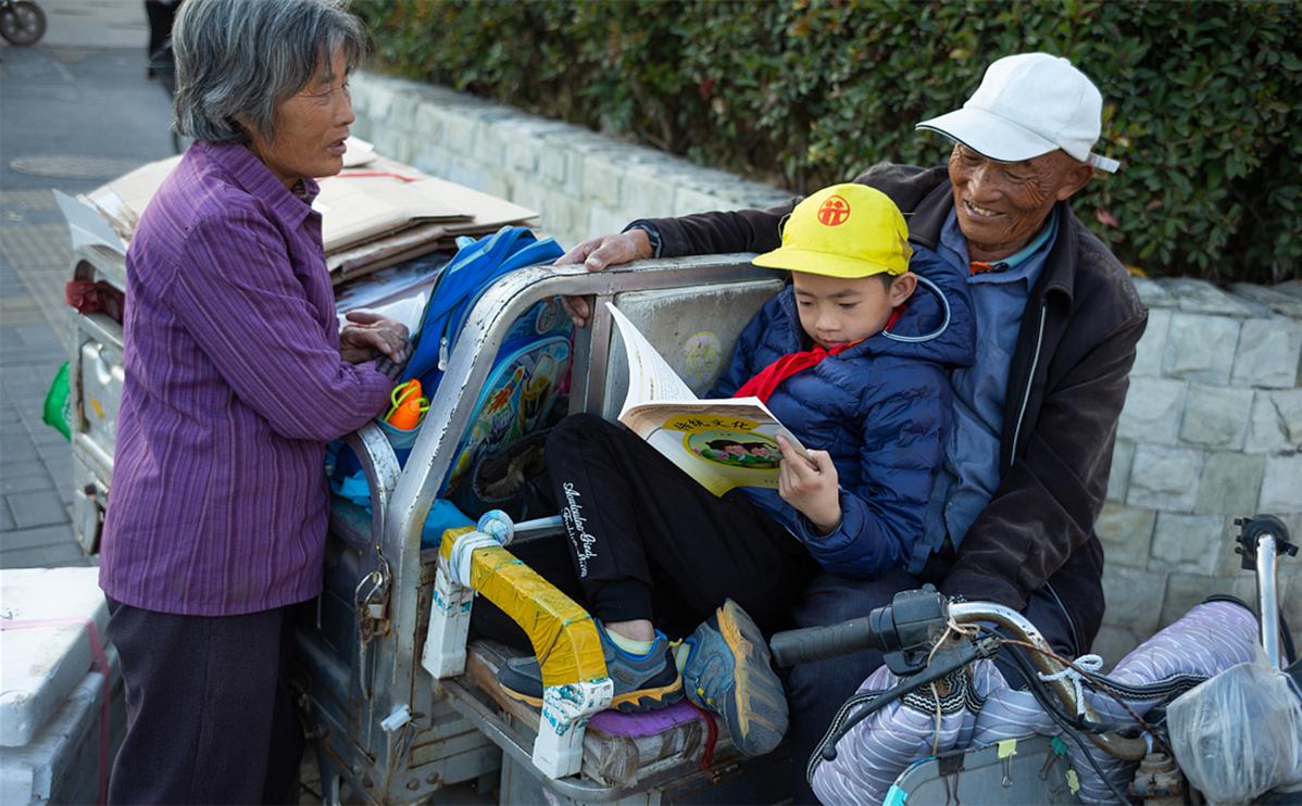婆婆押着孕7个月媳妇引产，死胎出来的样子，让丈夫痛不欲生！