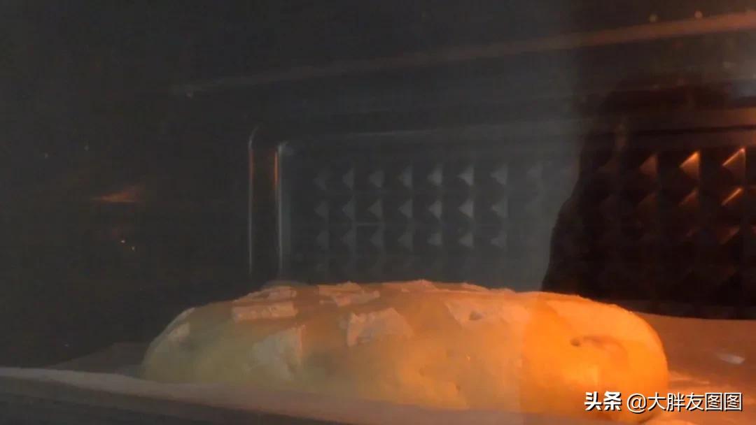 高筋面粉做面包不用厨师机,没有厨师机怎么做全麦面包