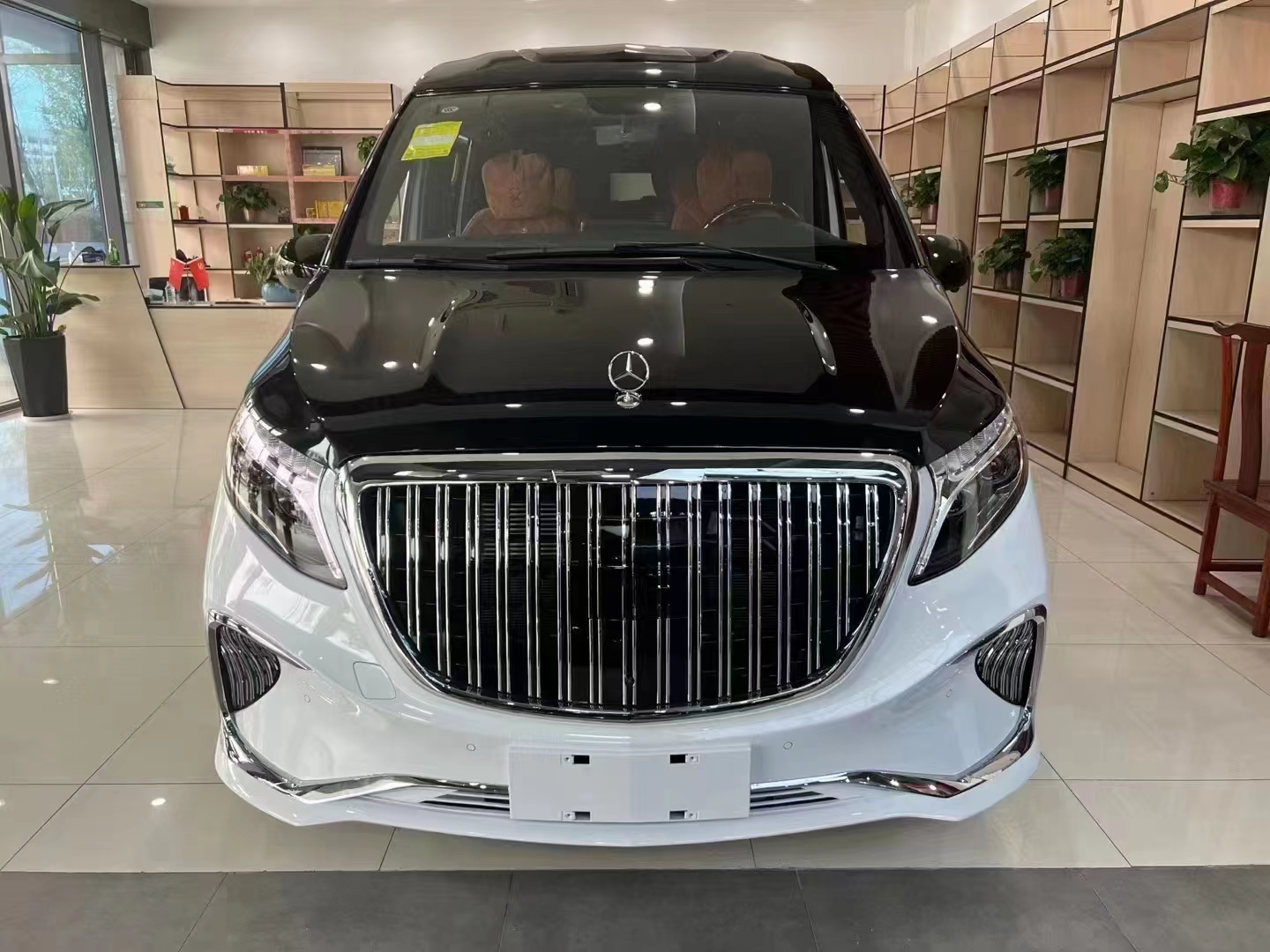 克蒂也开始搞事情?奔驰威霆高顶双拼商务车低至5开头，紧跟降价潮