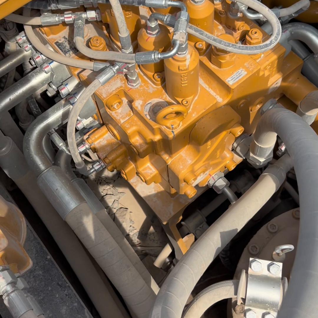 12年买一台三一挖掘机要多少钱,三一挖掘机寿命一般多少