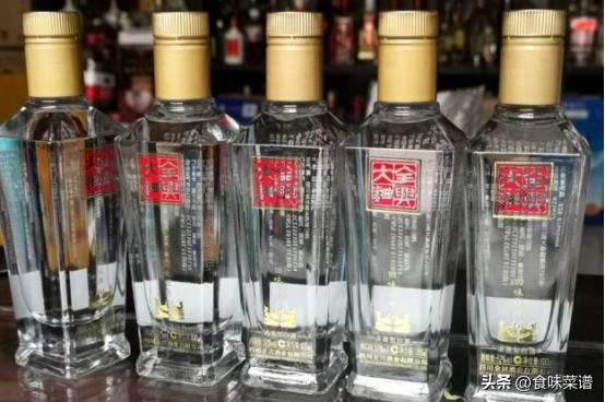 中国4款白酒好喝不贵,真正的纯粮食酿造的酒有哪些