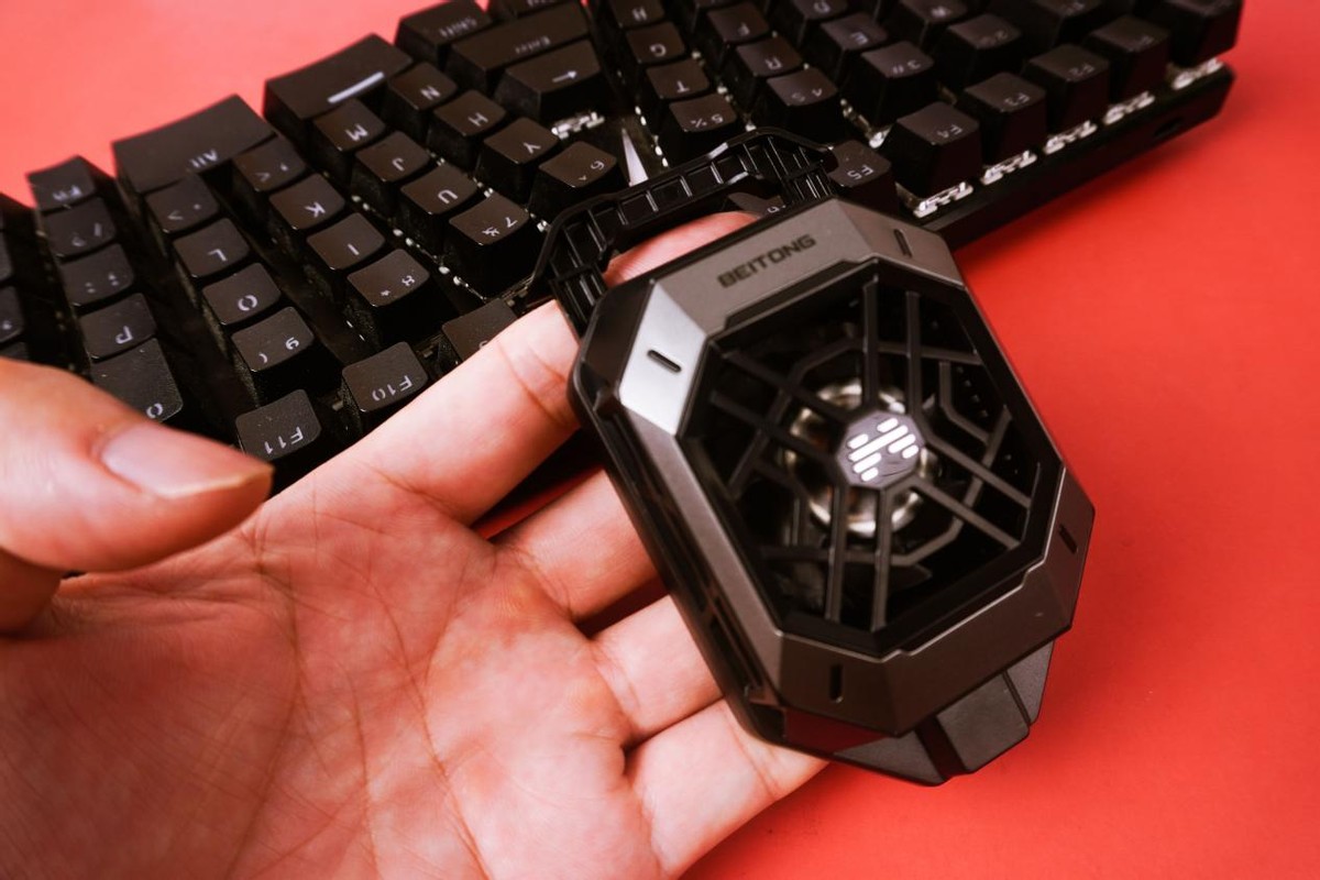 手游散热器哪款好,降温神器散热器手机