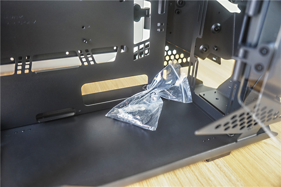 5800X+6600+钢影PF1+飓风S240水冷+阿帕奇机箱的TT半全家桶装机