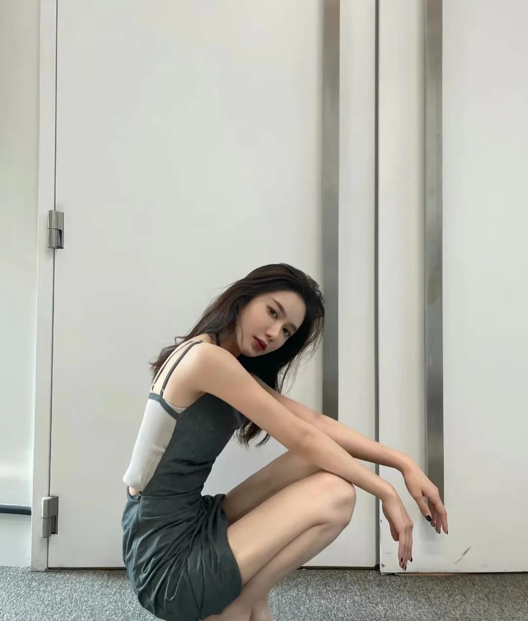 nba主持人美娜生活照,天津主持人美娜个人资料