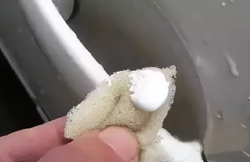 车身小剐蹭修补需要多少钱,车身小划痕维修价格