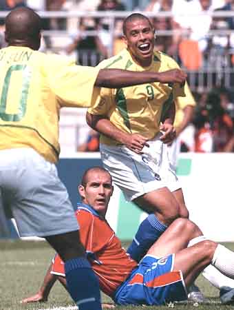 韩日世界杯英格兰阿根廷,韩日世界杯巴西集锦