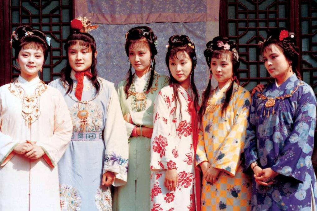 四大名著建议先看哪一本,如果从四大名著中选你会选哪一本