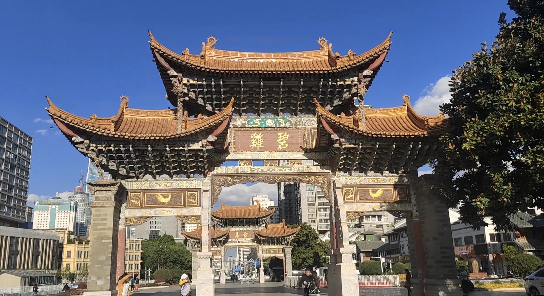来昆明旅游的打卡地,昆明旅游必去十二个地方推荐一下