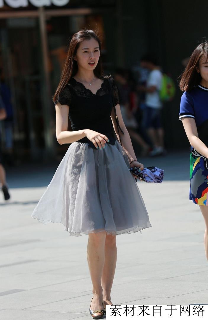 为什么男人遇见喜欢的人会自卑,男生遇见很漂亮的女孩心里在想啥