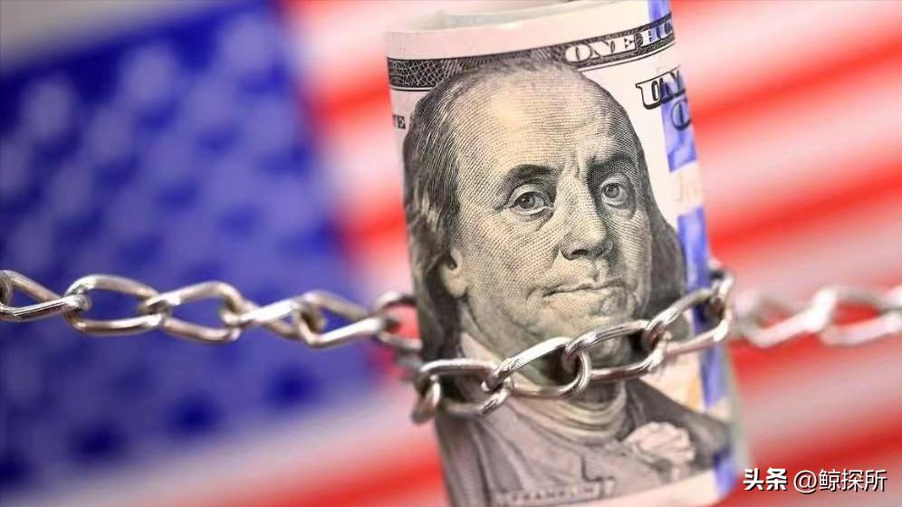 中国刚增持完200亿美债，美就下狠手，美*官高**：维持对华关税惩罚