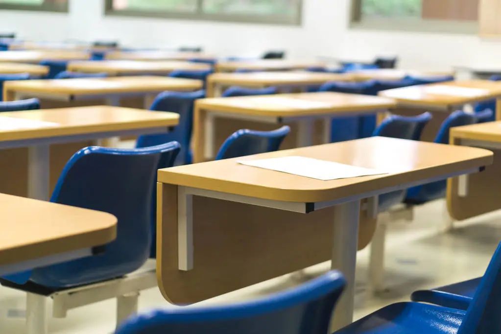 工资不够用下班后可以做哪些副业,工作工资比较低有什么副业吗