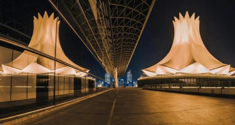 留不住年轻人城市,留不住打工人的五座城市