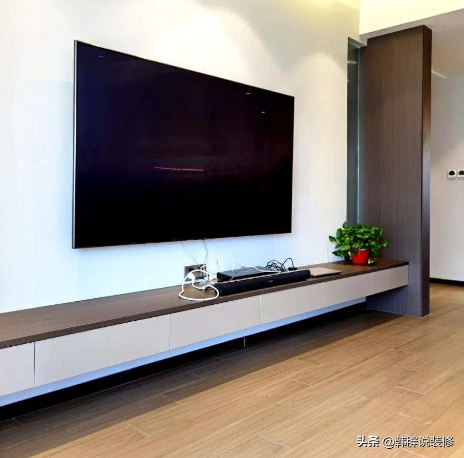 客厅装修大气又省钱又实用,新房装修客厅有哪些一定要装的