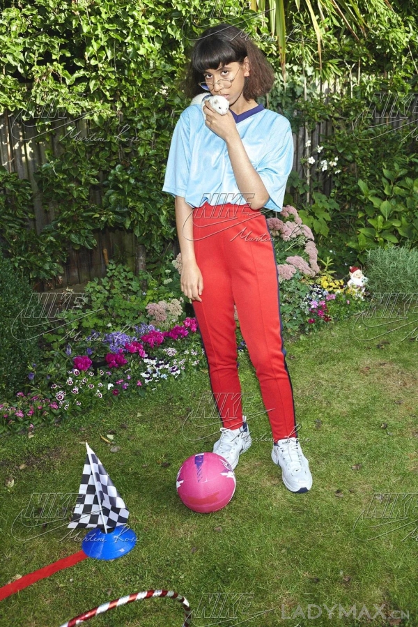 nikevs李宁,李宁曲线