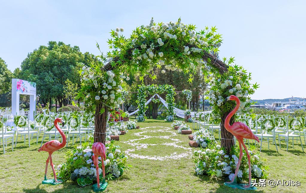 户外低成本婚礼现场布置,户外简单婚礼场地设计
