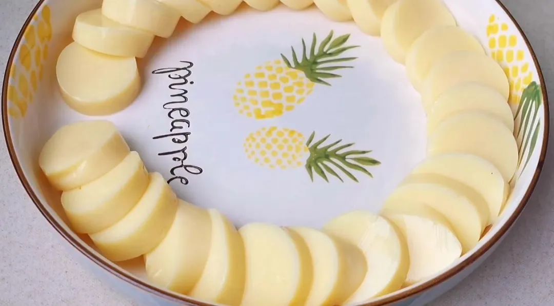 中老年秋季补什么钙最好,老人强健骨骼必须补充的7大营养