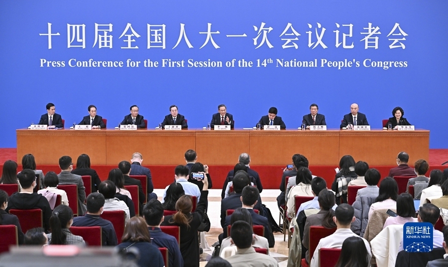 【转发】李强总理出席记者会并回答中外记者提问