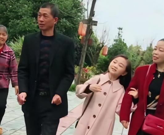 成都最美袖珍女孩,成都最美袖珍女