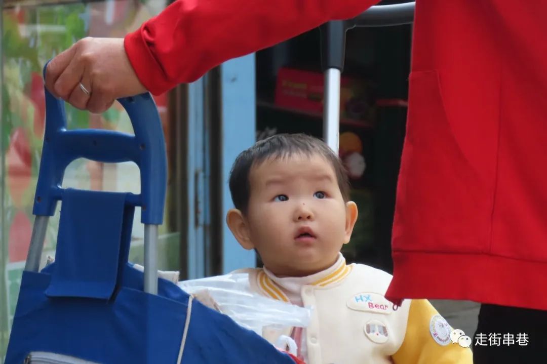 爷孙隔代亲的经典歌曲,爷孙隔代亲