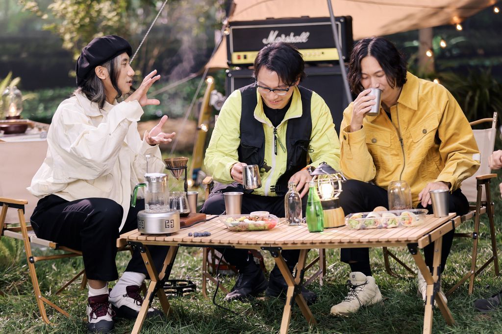 一汽丰田bZ4X上市售19.98万元起bZ3亮相