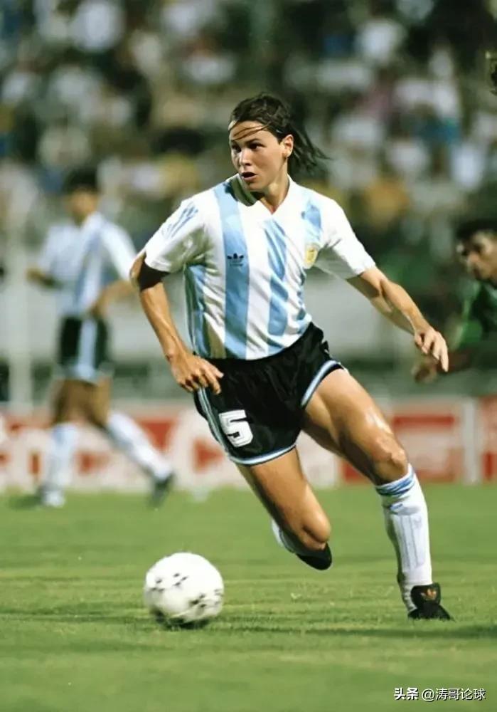 足球世界历史十大排名球员一览表,世界足坛后腰排名