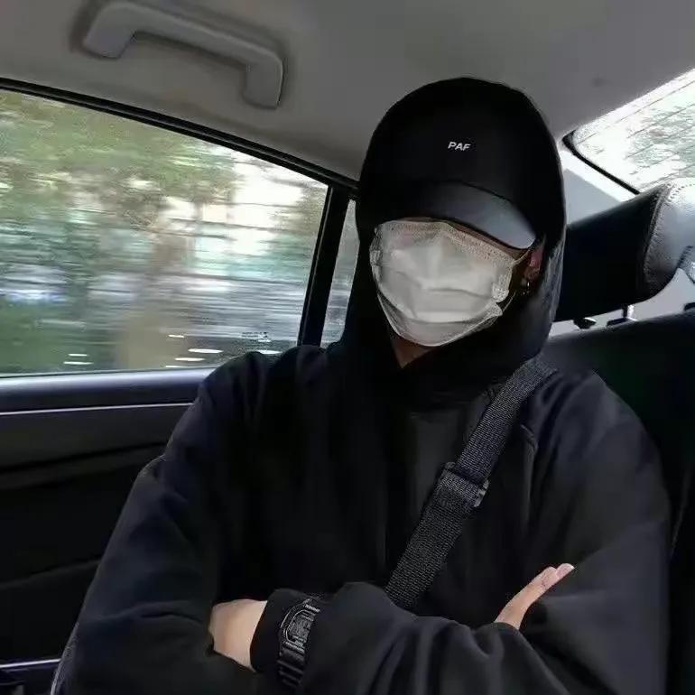 很久不换头像的男生,长期不换的微信头像男生