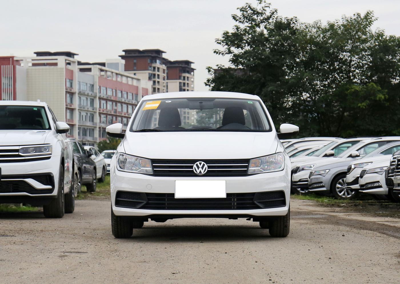 5万5的17年的大众桑塔纳值得买吗,桑塔纳7万能落地吗