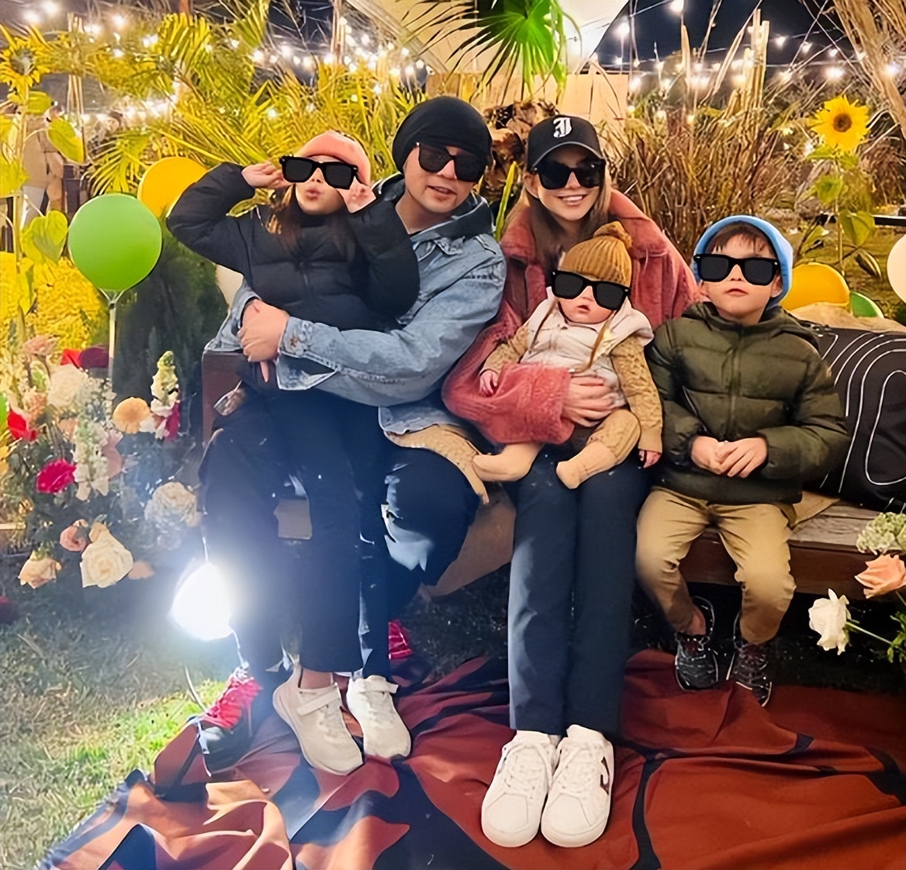 昆凌晒与周杰伦甜蜜合照,昆凌周杰伦同台最新照片