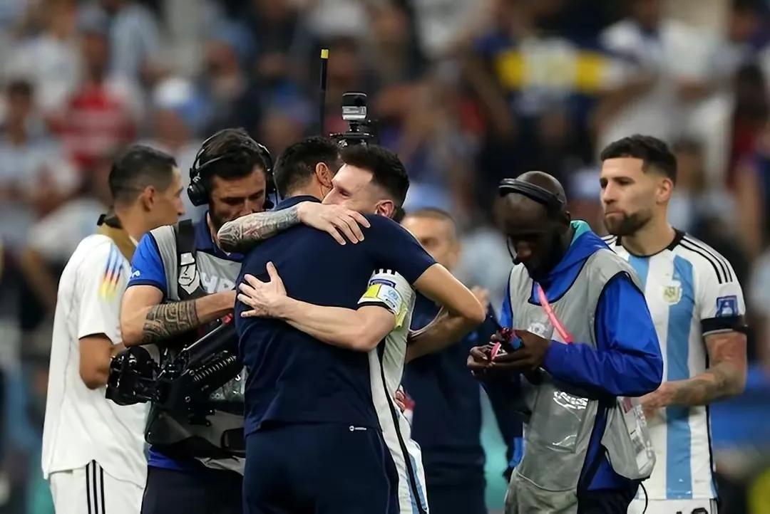 斯卡洛尼现执教哪家俱乐部,斯卡洛尼续约主帅