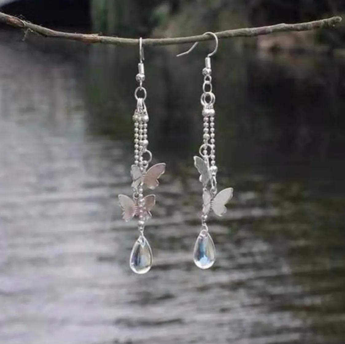 古人为何在耳朵上穿洞？玦和珰有何区别？