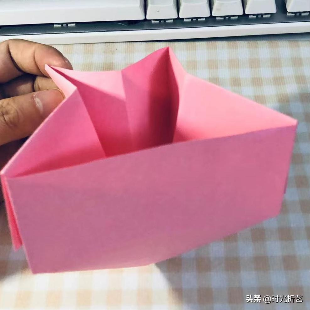 图解折纸教程,苍蝇纸盒的折纸方法