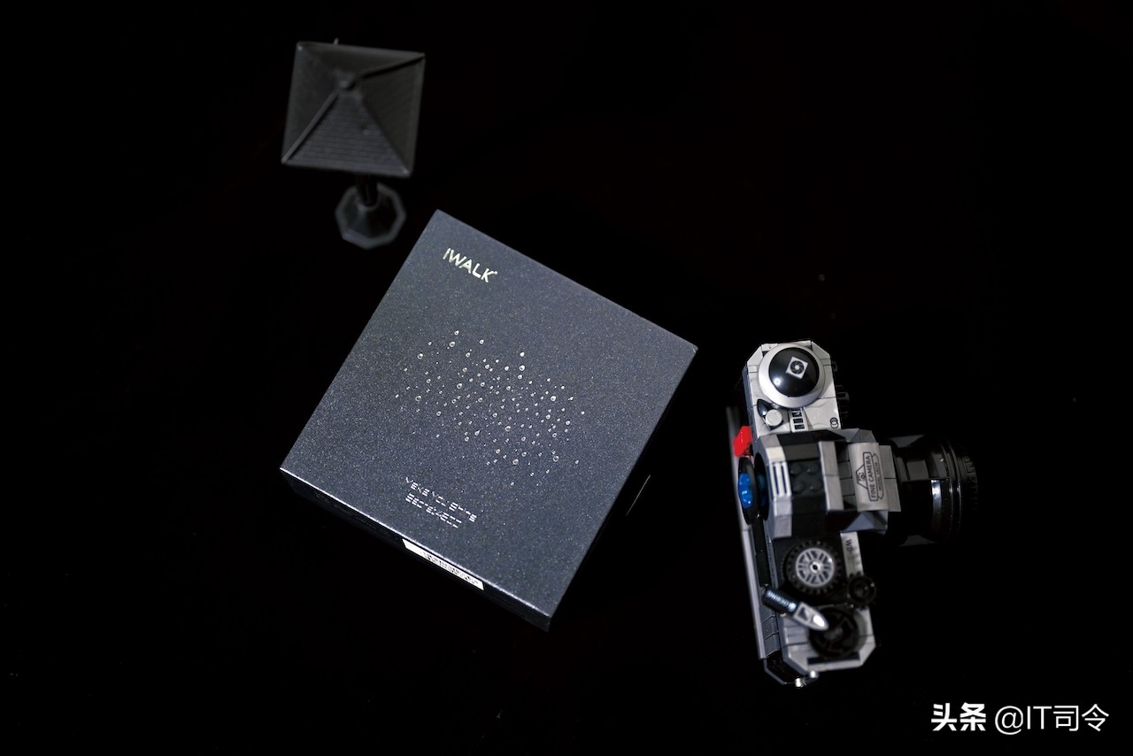 iwalk爱沃可无线蓝牙糖果耳机,iwalk爱沃可磁吸充电宝超薄