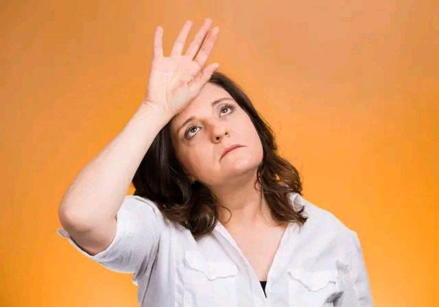 医生提示：女人在这个年龄绝经刚刚好，太迟了或会有“麻烦”上身