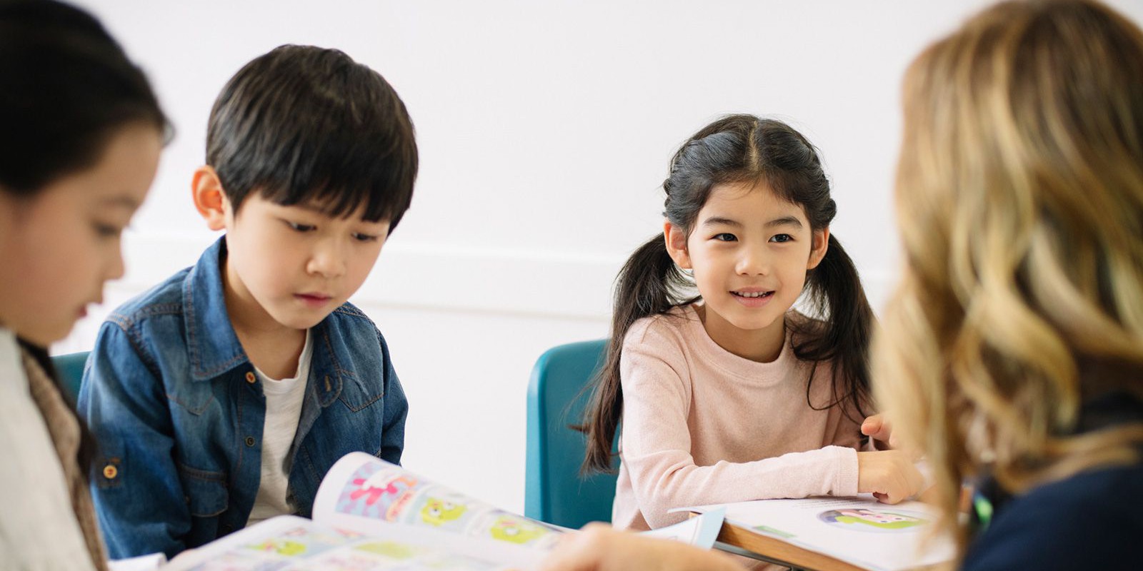 英语中的u为什么是元音字母,在英语中u是元音字母还是辅音字