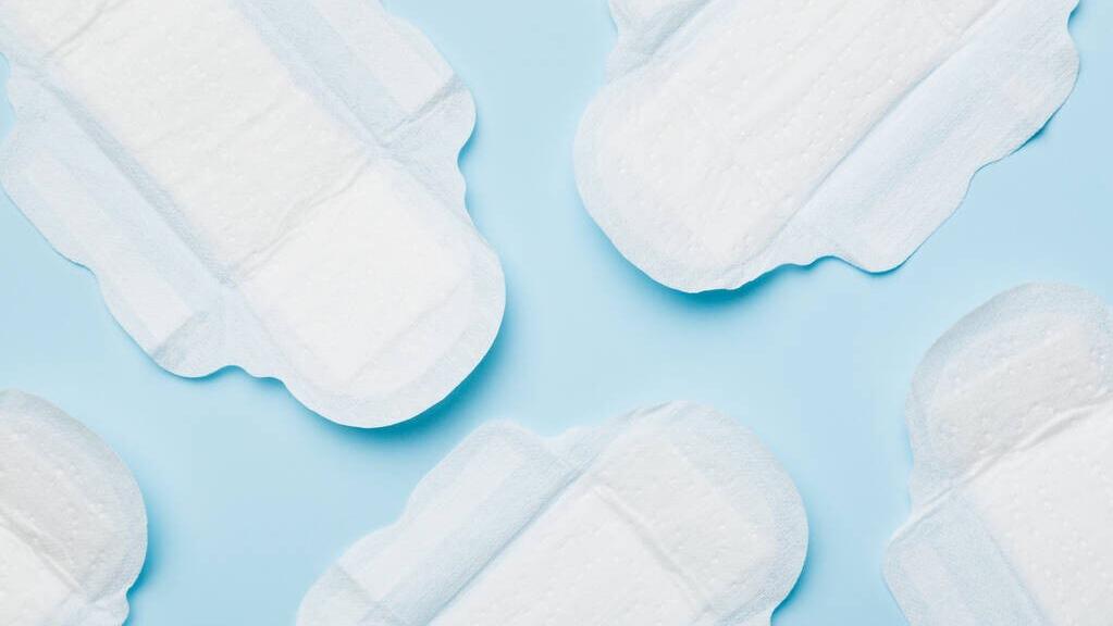 女性身体有异味是什么原因引起的,女生有一股异味是怎么回事