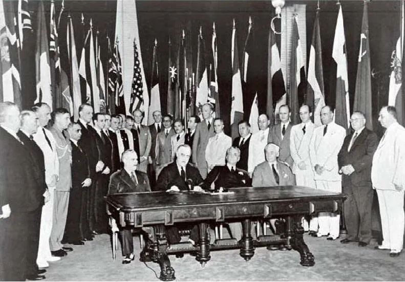 新中国为什么“亲苏反美”？