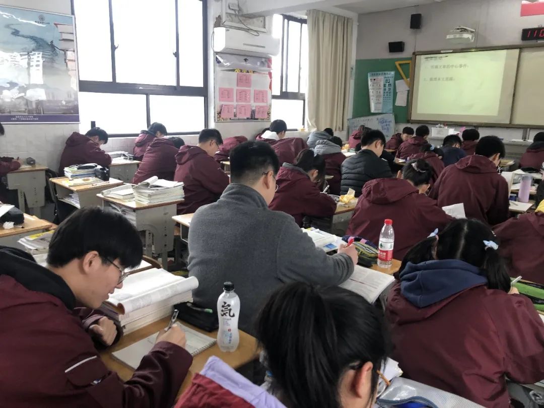 东大精英学校,大英才班和小英才班哪个好