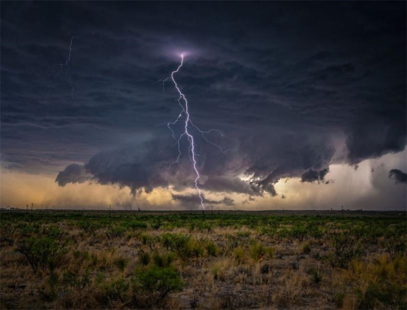 一组真实的照片:120米的长距离水漂,墨西哥的陶土武士