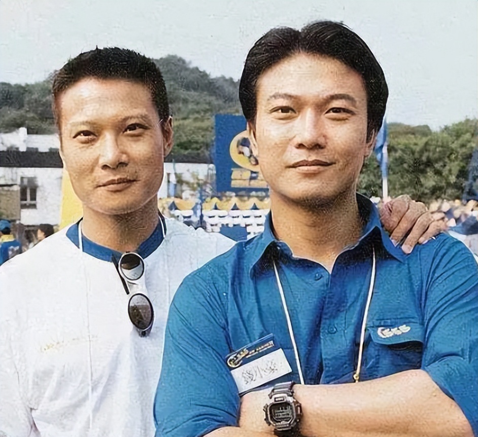 精武英雄演员现状，钱小豪*拍偷**女性隐私部位被捕，女主至今未婚