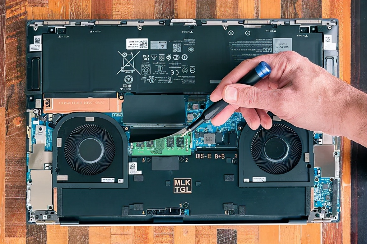 戴尔笔记本17年xps怎么样,戴尔xps17深度评测视频