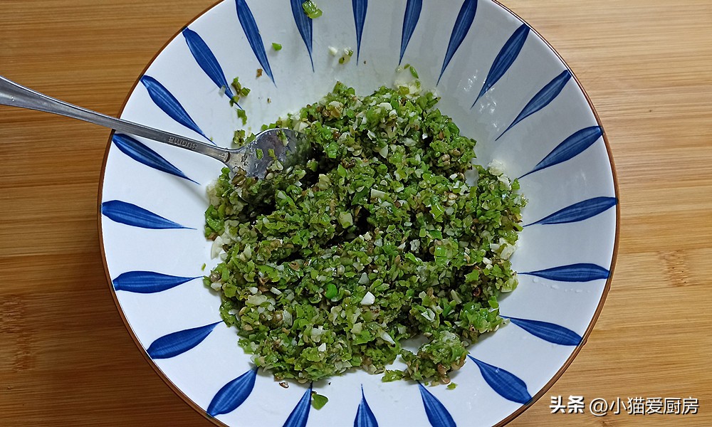 好吃下饭的烧椒酱做法,烧椒辣酱的家常做法四川